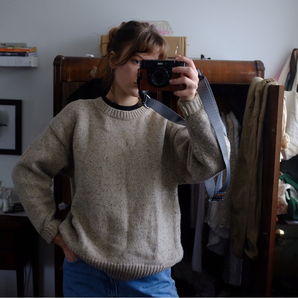Aritzia Bronco wool Crew Neck Sweater - Picture 3 of 4